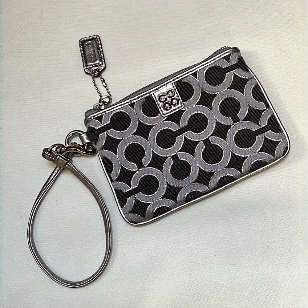 Coach Small Wristlet Art Sig Lurex Gun/metal Black Silver